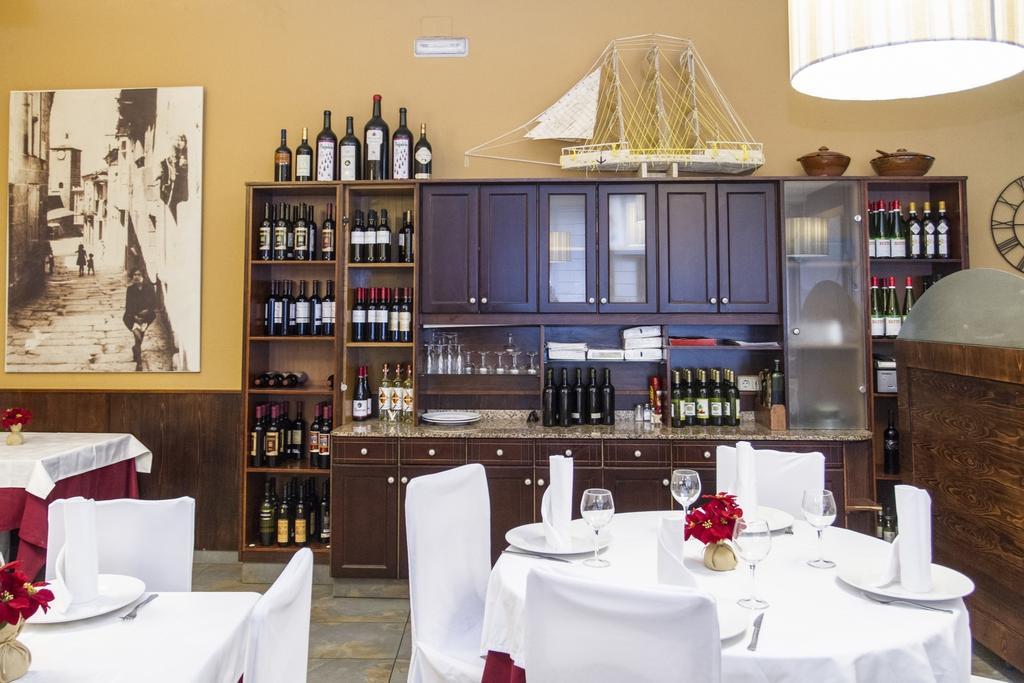 Hostal Restaurante Alarico Allariz Εξωτερικό φωτογραφία