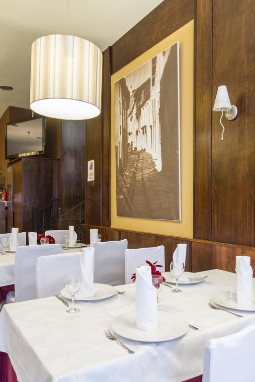 Hostal Restaurante Alarico Allariz Εξωτερικό φωτογραφία