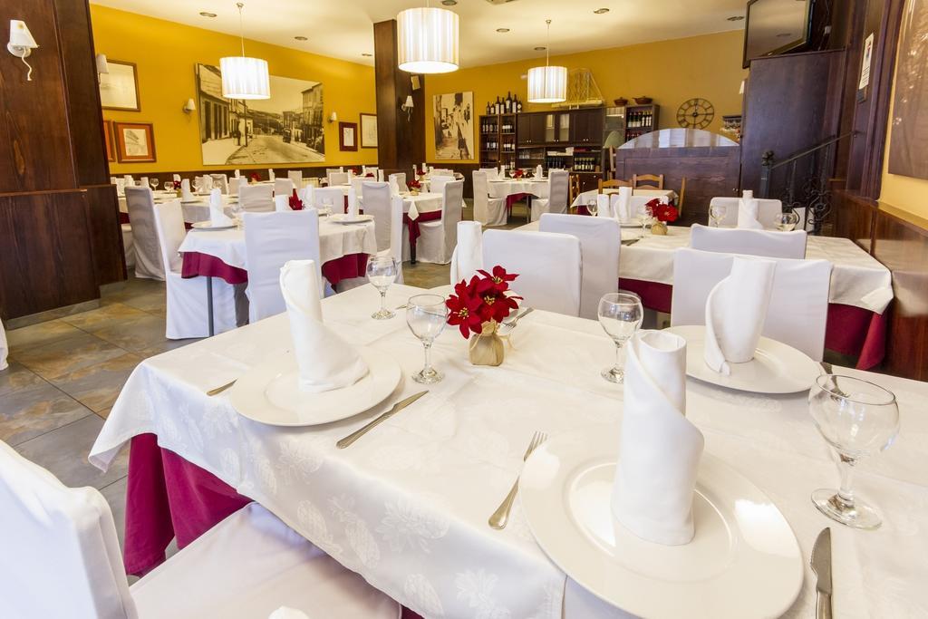 Hostal Restaurante Alarico Allariz Εξωτερικό φωτογραφία